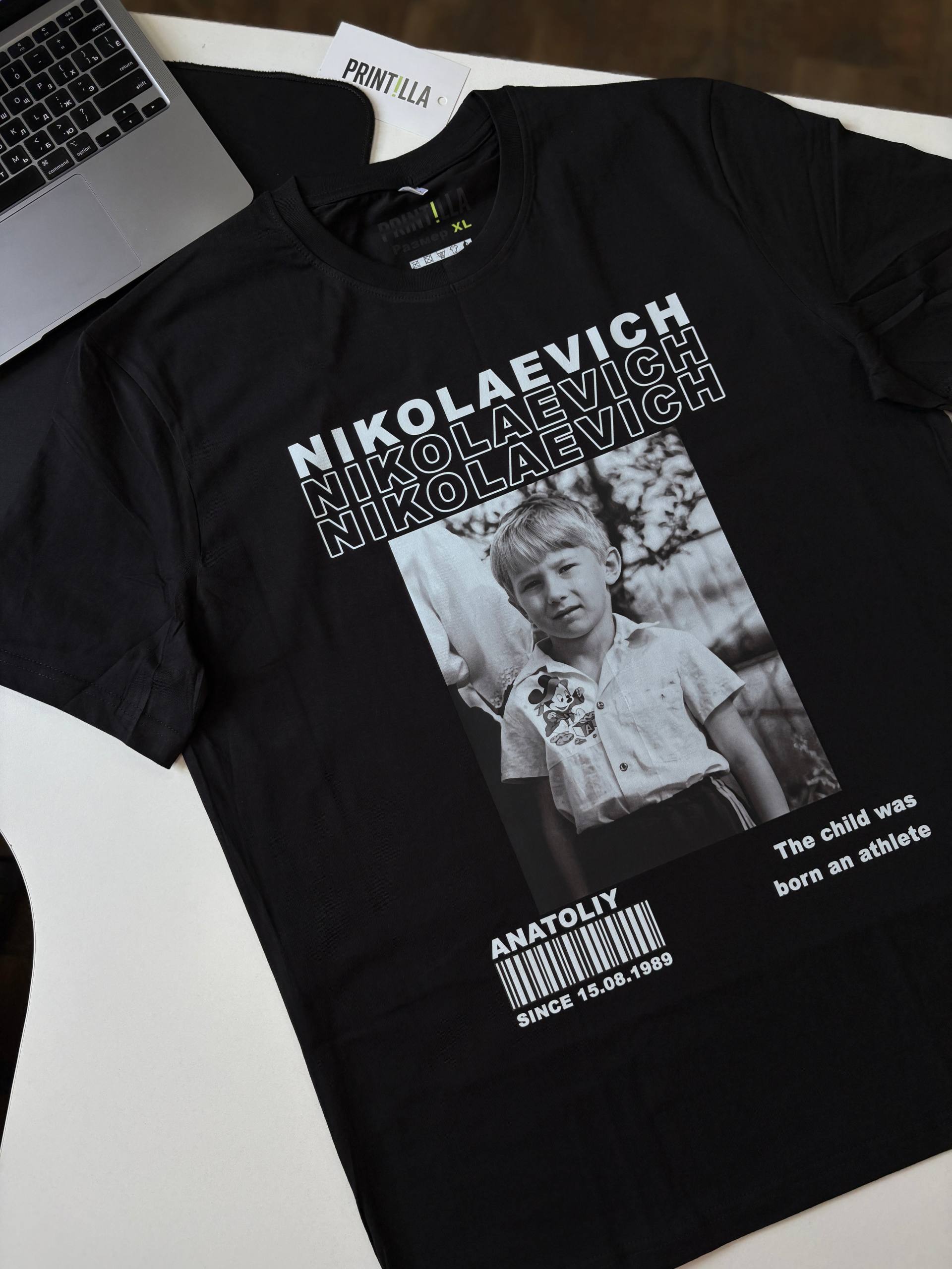 Деталь персонального принта на футболке PRINTILLA